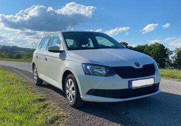 Skoda Fabia 54.500 km 9.999 &euro; München 81373