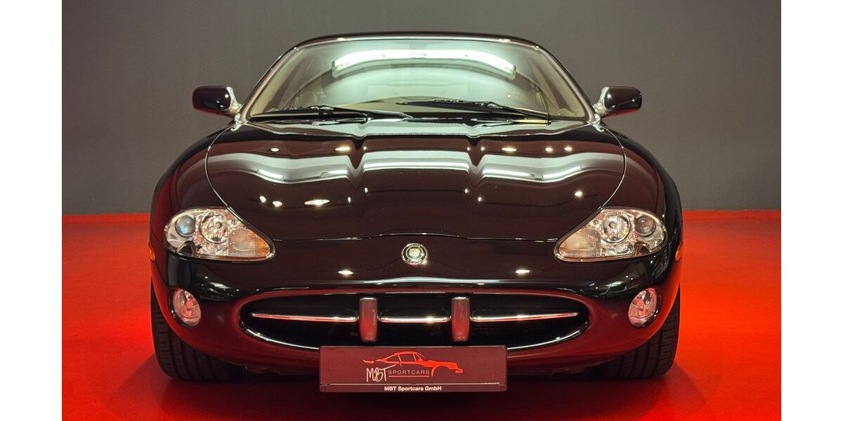 Jaguar XK8 197.238 km 12.900 &euro; München 80538