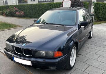 BMW 528 250.000 km 4.990 &euro; München 81737