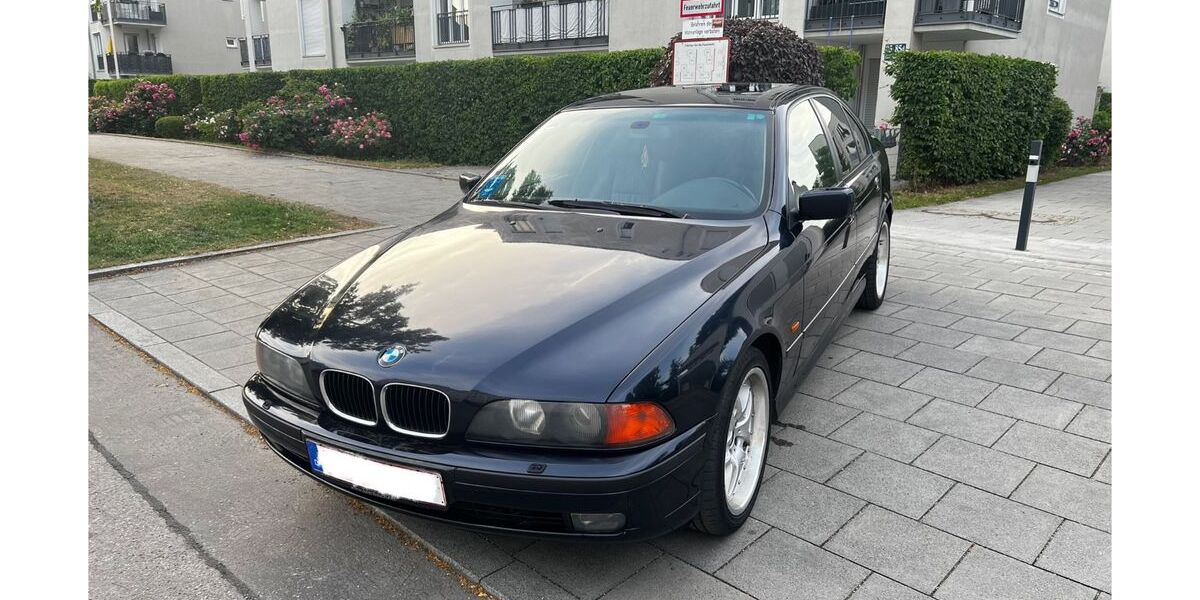 BMW 528 250.000 km 4.990 &euro; München 81737