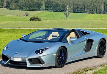 Lamborghini Aventador 30.300 km 315.000 &euro; Grünwald 82031