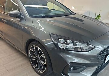Ford Focus 114.000 km 15.690 &euro; Fürstenfeldbruck 82256