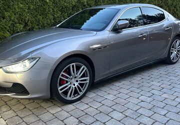 Maserati Ghibli 65.000 km 32.900 &euro; Eichenau 82223