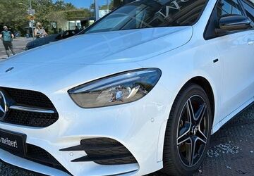 Mercedes-Benz B 250 33.987 km 23.800 &euro; München 81379