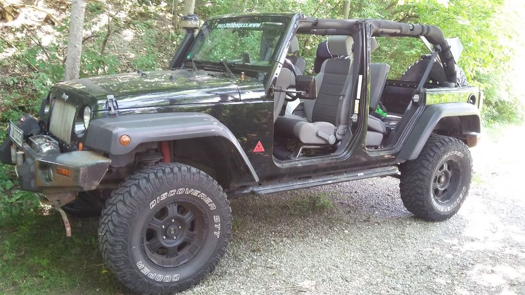 Jeep Wrangler 215.000 km 22.900 &euro; München 81377