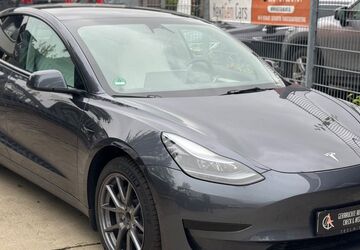Tesla Model 3 27.030 km 33.600 &euro; Fürstenfeldbruck 82256