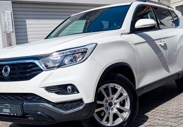 SsangYong REXTON 100.000 km 18.990 &euro; München 81243