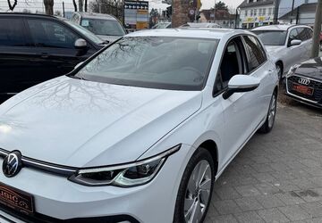 VW Golf 131.300 km 21.450 &euro; München 81243