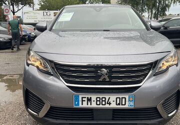 Peugeot 5008 114.000 km 10.950 &euro; München 81243