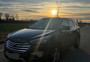 Hyundai Grand Santa Fe 204.000 km 15.850 &euro; Garching bei München 85748