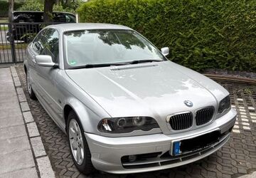 BMW 320 81.500 km 11.000 &euro; München 81825