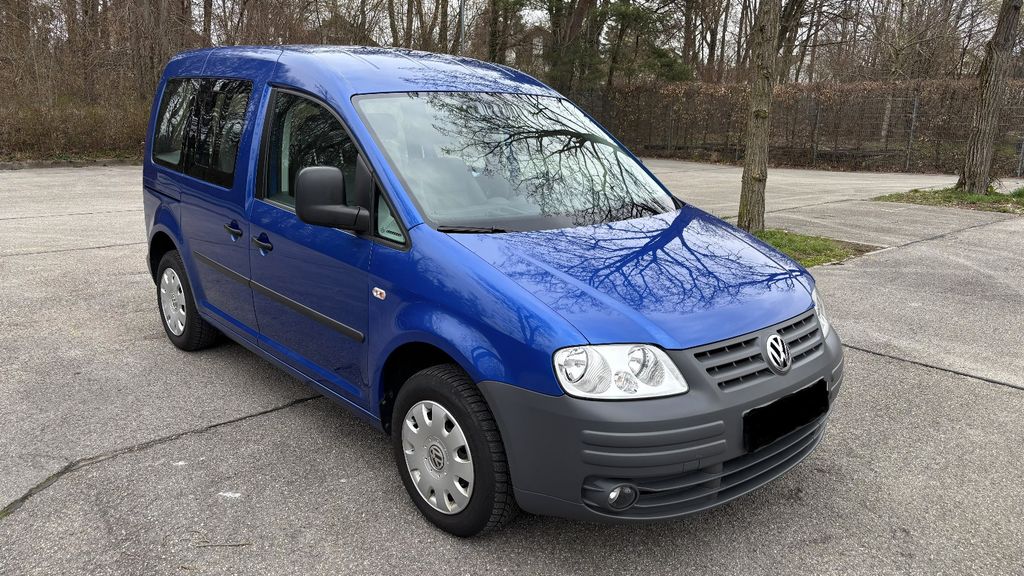 VW Caddy 115.000 km 6.490 &euro; München 81737