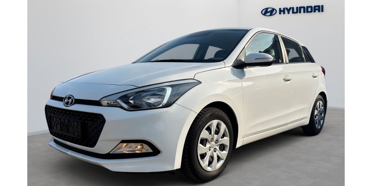 Hyundai i20 96.000 km 7.690 &euro; München 80807