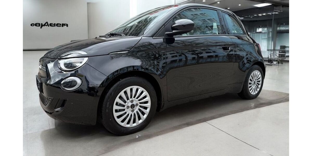 Fiat 500e 18.111 km 16.999 &euro; München 80636