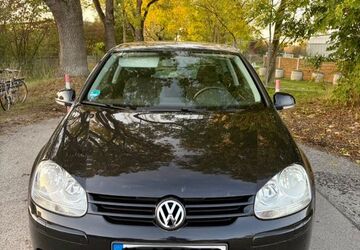 VW Golf 130.055 km 3.099 &euro; München 81671