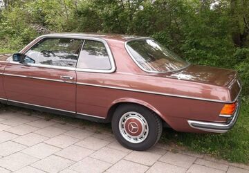 Mercedes-Benz 230 64.000 km 14.900 &euro; München 80634