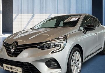 Renault Clio 93.059 km 12.990 &euro; München 81827