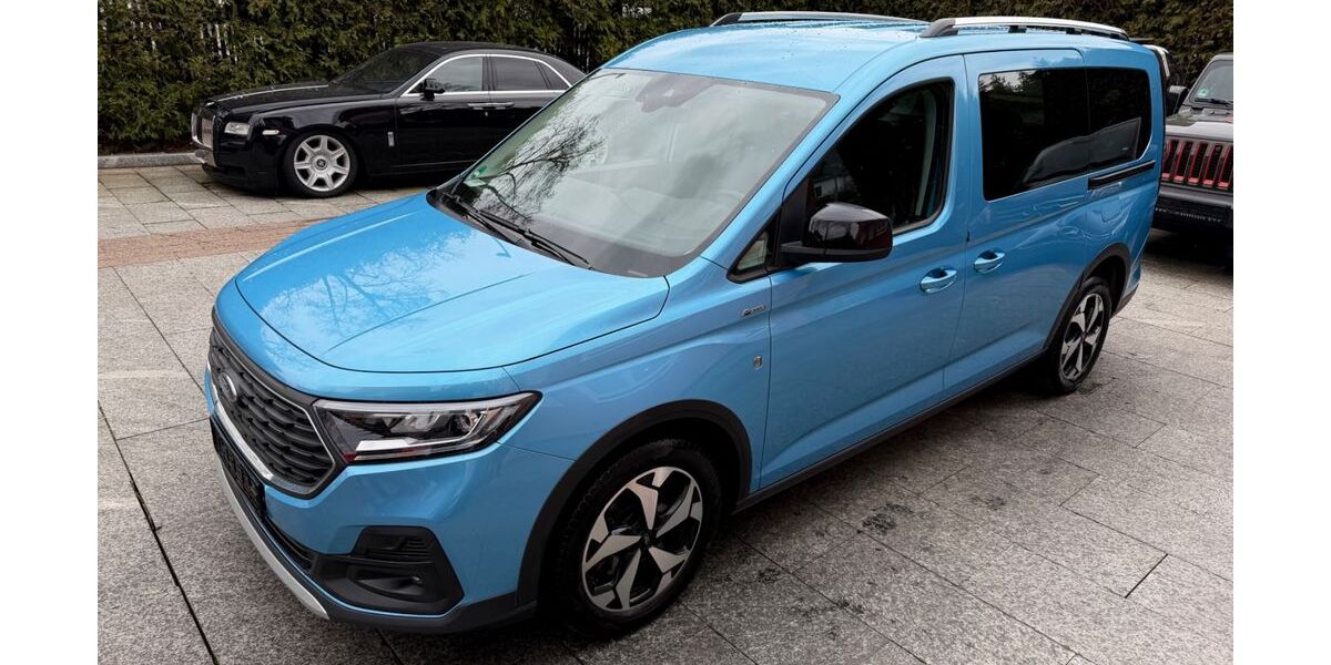 Ford Tourneo 175.000 km 16.980 &euro; München 81827