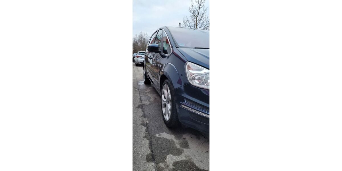 Ford S-Max 176.000 km 5.300 &euro; München 81549