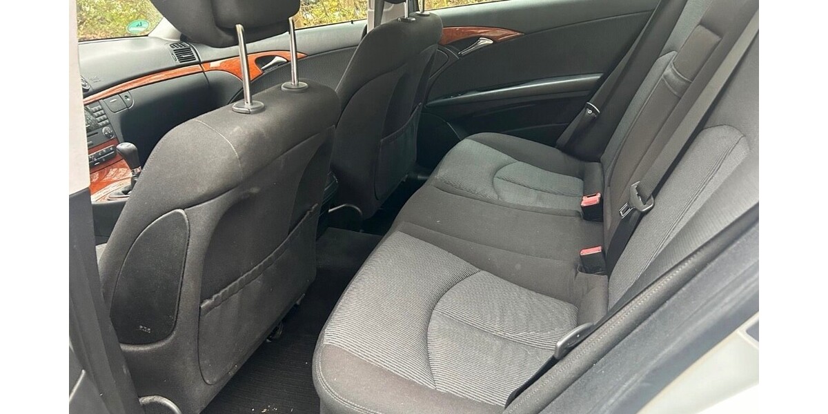 Mercedes-Benz E 200 255.000 km 2.000 &euro; München 80313