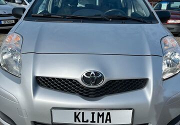 Toyota Yaris 114.000 km 3.990 &euro; München 81825