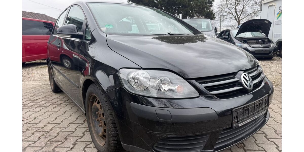 VW Golf 212.700 km 777 &euro; München 81243
