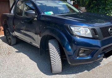 Nissan Navara 99.000 km 19.800 &euro; München 81667