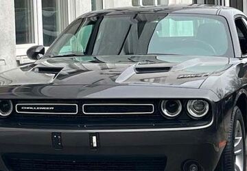 Dodge Challenger 45.000 km 32.900 &euro; München 81677