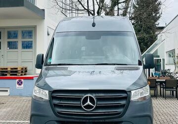 Mercedes-Benz Sprinter 82.000 km 72.590 &euro; München 81541