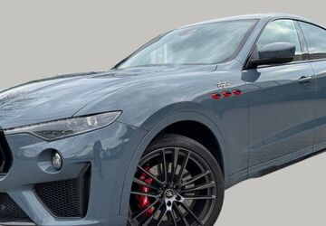 Maserati Levante 38.000 km 107.900 &euro; München 80939