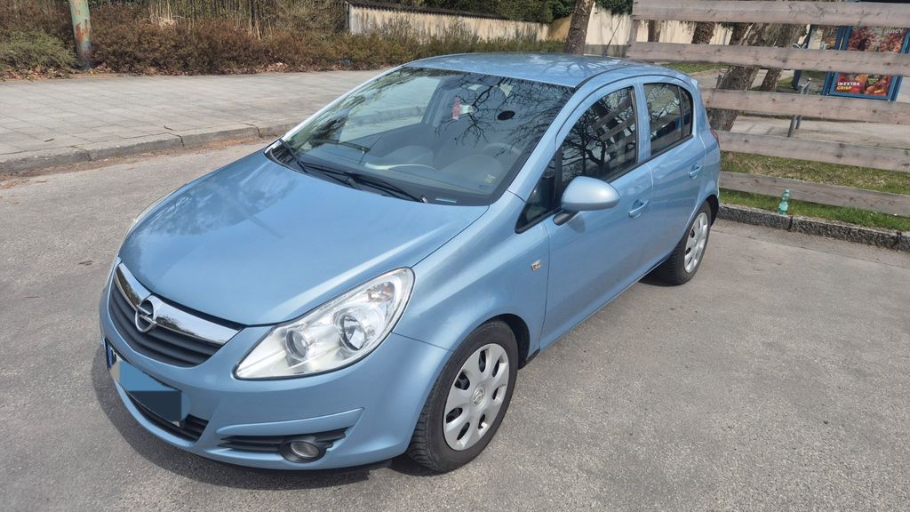 Opel Corsa 140.200 km 2.999 &euro; München 80637