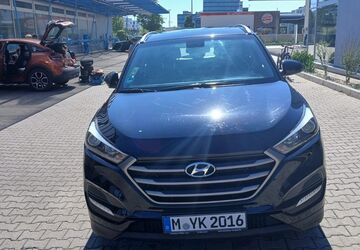 Hyundai TUCSON 127.500 km 11.000 &euro; München 81248