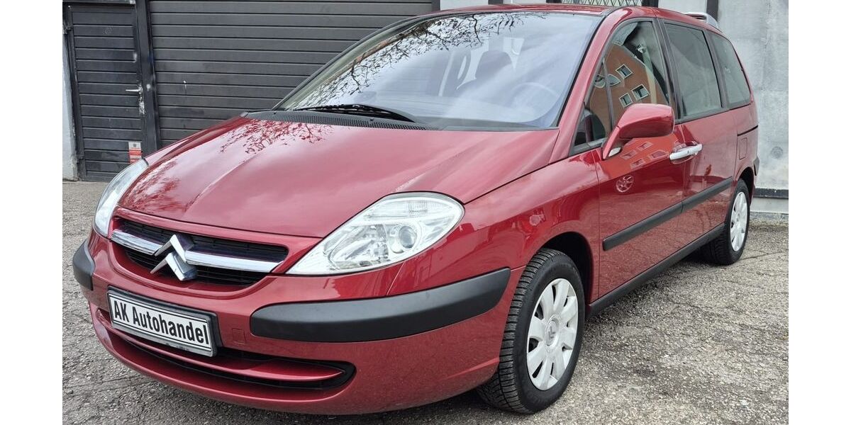 Citroen C8 153.481 km 2.990 &euro; München 80809