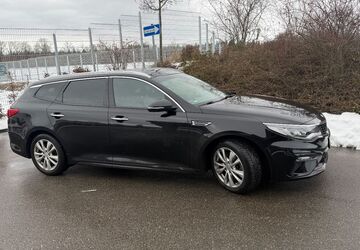 Kia Optima 121.000 km 15.800 &euro; Unterhaching 82008