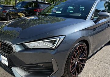 Cupra Leon 52.914 km 25.400 &euro; München 81243