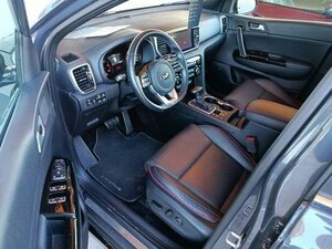 Kia SPORTAGE D2.0 48V AWD AT8 GTL TECH LEDER 70.523 km 24.960 &euro; Höhenkirchen-Siegertsbrun 85635