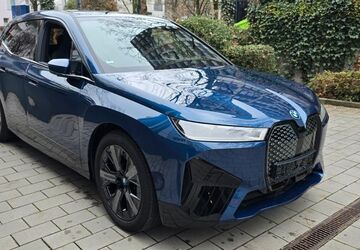 BMW iX 23.500 km 47.998 &euro; München 80689