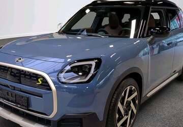 Mini Countryman SE All4 1.273 km 43.798 &euro; München 80788