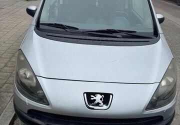 Peugeot 1007 123.000 km 1.800 &euro; München 81379