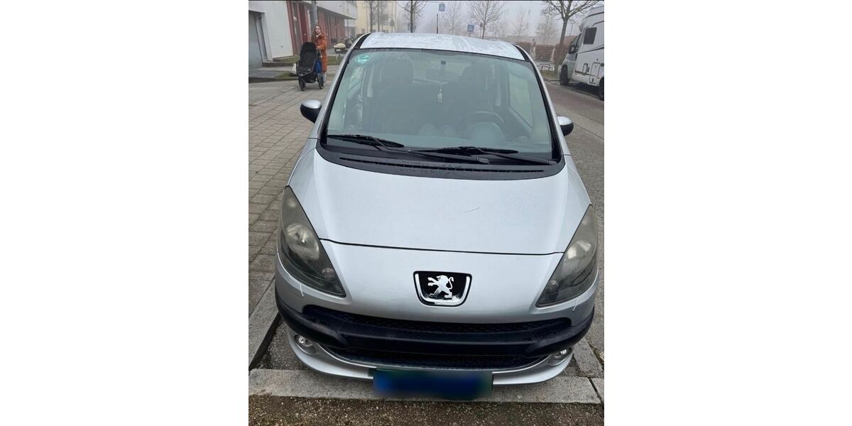 Peugeot 1007 123.000 km 1.800 &euro; München 81379