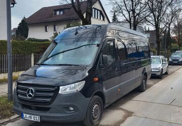 Mercedes-Benz Sprinter 149.999 km 29.900 &euro; München 81671