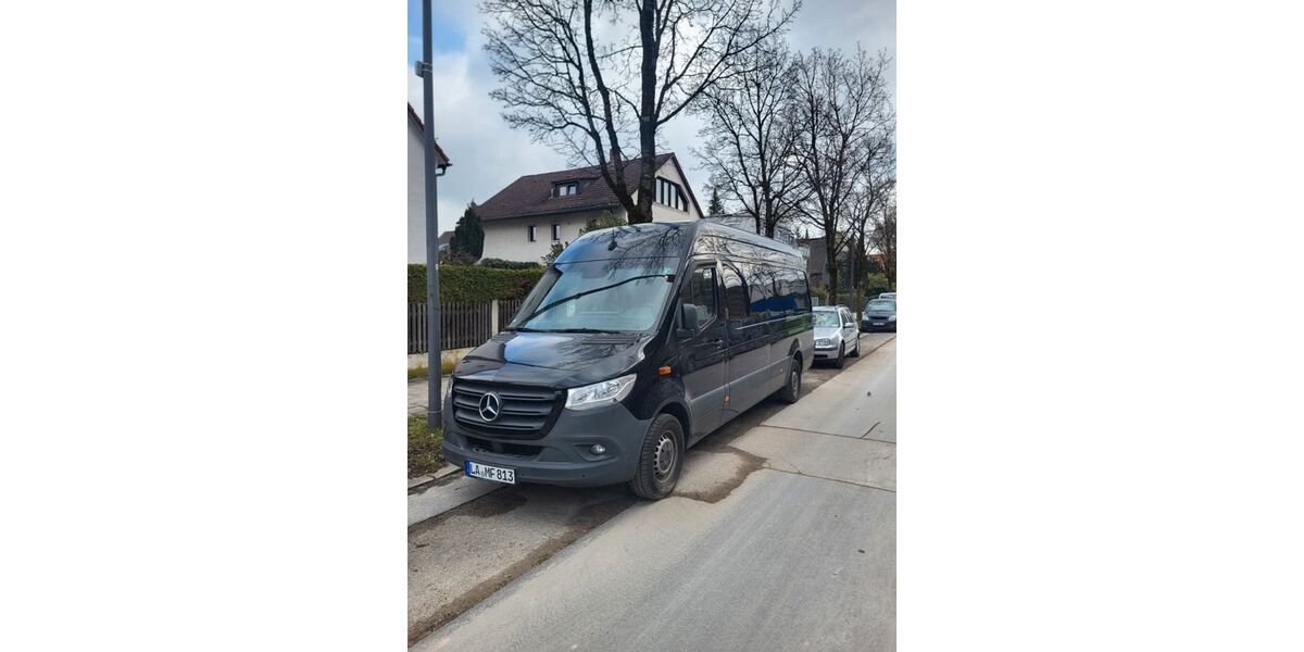 Mercedes-Benz Sprinter 149.999 km 29.900 &euro; München 81671