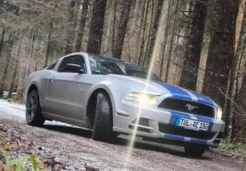 Ford Mustang 115.000 km 16.000 &euro; Egling 82544