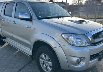 Toyota Hilux 162.000 km 18.900 &euro; Höhenkirchen-Siegertsbrunn 85635