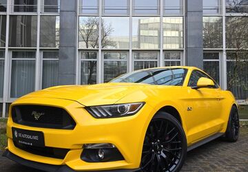 Ford Mustang 49.000 km 34.980 &euro; München 81929