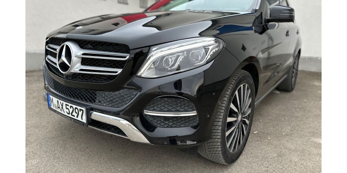 Mercedes-Benz GLE 250 210.000 km 21.000 &euro; München 81379