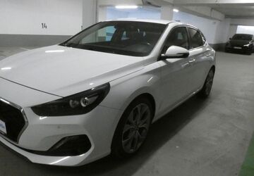 Hyundai i30 242.278 km 8.700 &euro; München 81825