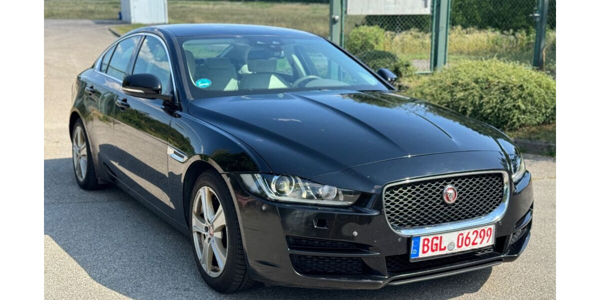 Jaguar XE 215.000 km 3.900 &euro; München 81737
