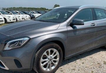 Mercedes-Benz GLA 200 81.294 km 18.490 &euro; München 81827