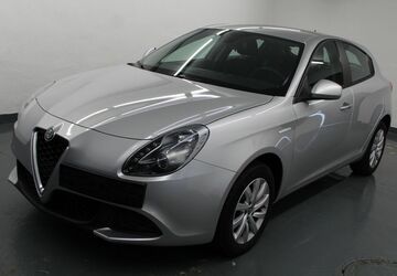 Alfa Romeo Giulietta 17.011 km 17.799 &euro; München 80993